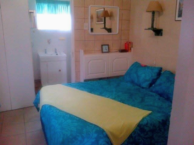 3 Bedroom Property for Sale in Ferreira Town Eastern Cape